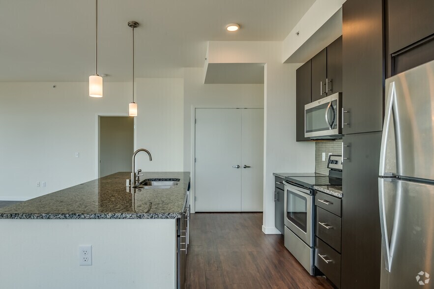 More Photos Of 115 E Walnut St, Green Bay Apartments For Lease