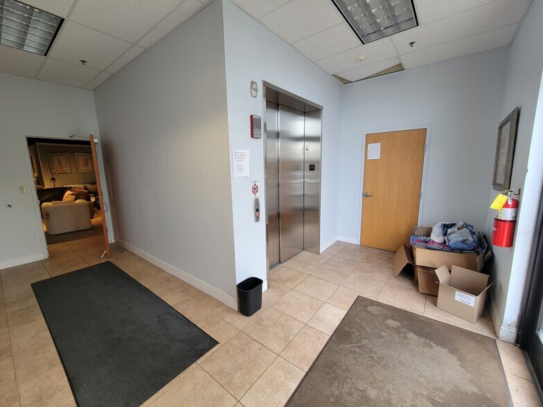 More Photos Of 8365 Wicker Ave, Saint John Department Store For Sale