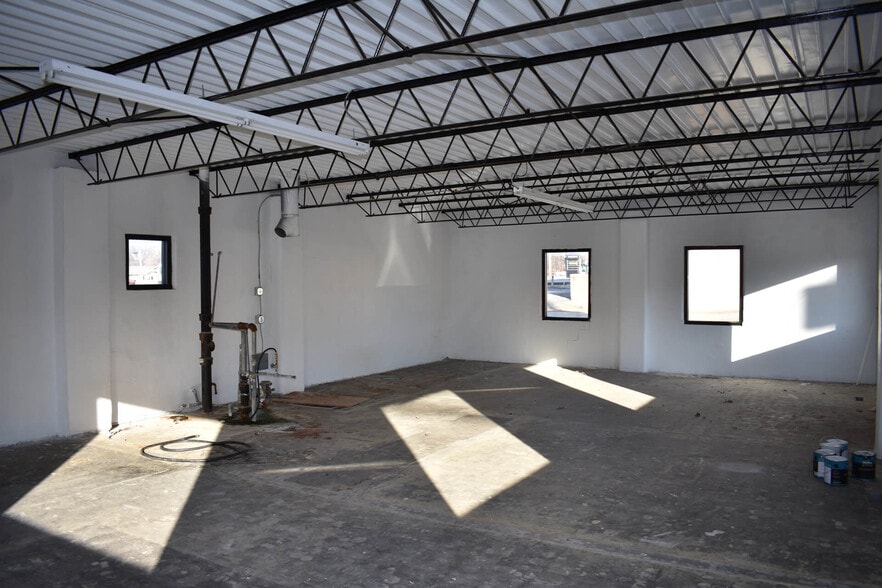 More Photos Of 2204 E 11th St, Tulsa Restaurant For Lease