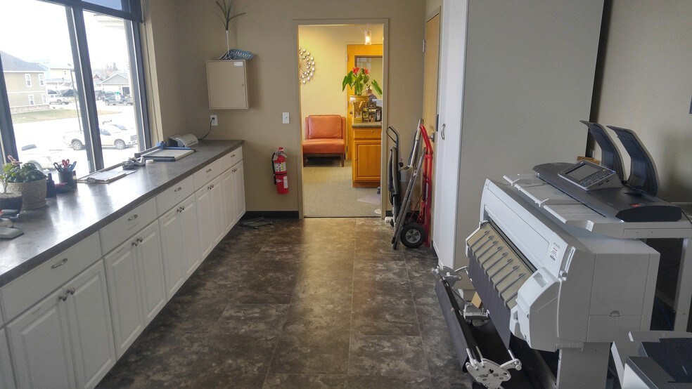 More Photos Of 1101 4th St SE, Stanley General Retail For Sale