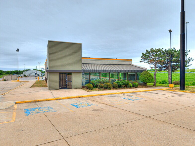 More Photos Of 4903 N Harrison St, Shawnee Restaurant For Sale