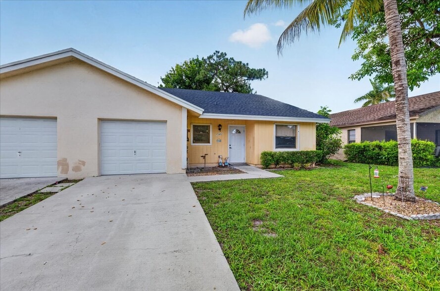 More Photos Of 12452 Guilford Way, Wellington Multifamily For Sale