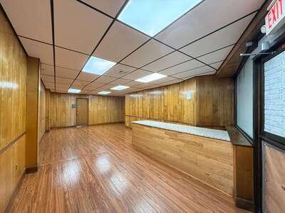 More Photos Of 6938 Myrtle Ave, Glendale General Retail For Lease