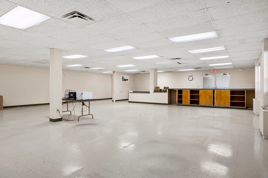 More Photos Of 30-32 N Russell Rd, Albany Office For Sale