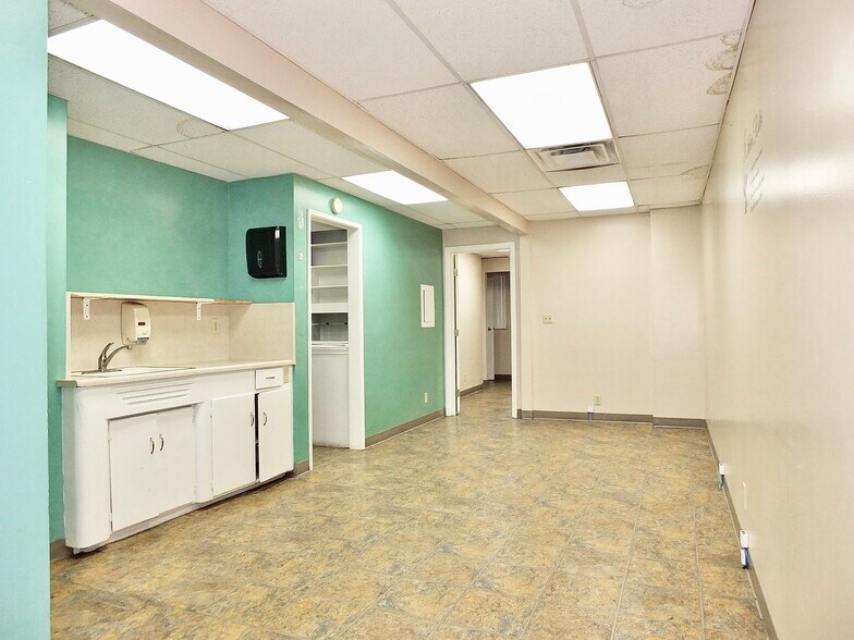 More Photos Of 830 Atlantic Ave, Long Beach Medical For Sale