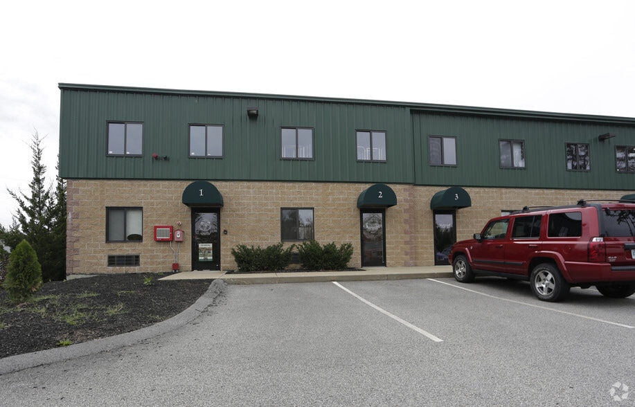 More Photos Of 30 Henniker St, Concord Warehouse For Lease