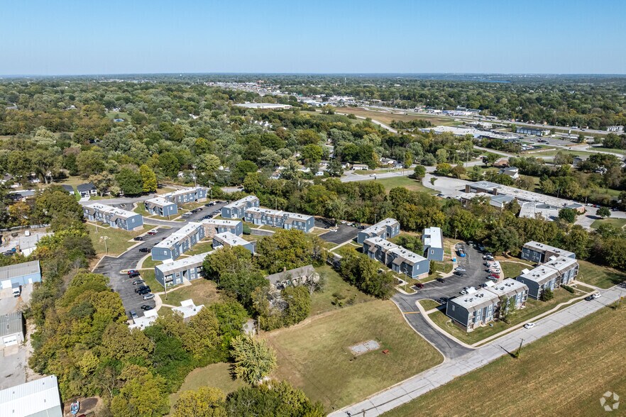 More Photos Of 13900 Grandboro Ln, Grandview Apartments For Sale