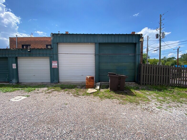 More Photos Of 1128 Jones St, Augusta Warehouse For Lease