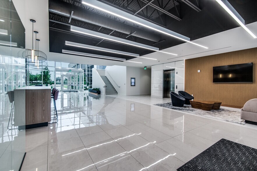 More Photos Of 4201 N State Highway 161, Irving Office For Lease