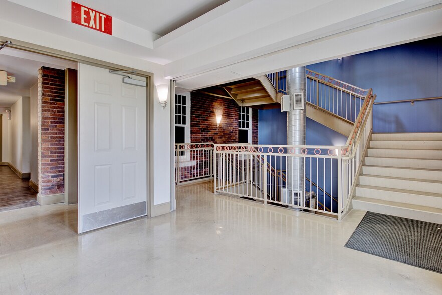 More Photos Of 1200 W Magnolia Ave, Fort Worth Office For Lease