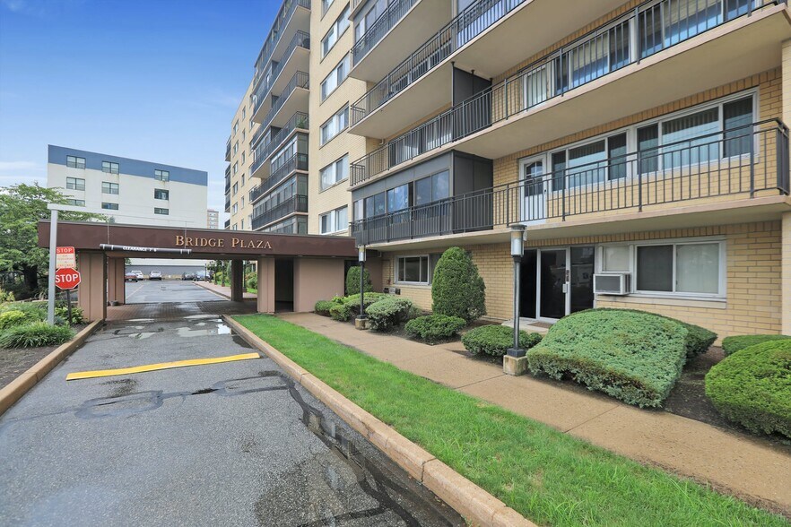 More Photos Of 2185 Lemoine Ave, Fort Lee Apartments For Sale