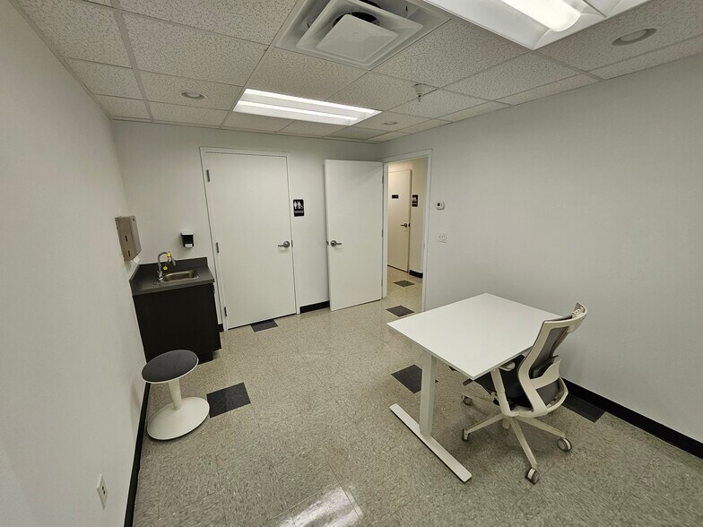 More Photos Of 2100 1st Ave S, Saint Petersburg Medical For Sale