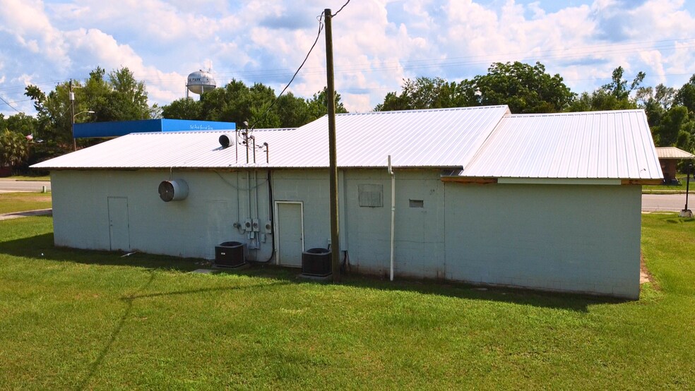 More Photos Of 3851 Harrington st, Oak Park Light Distribution For Sale