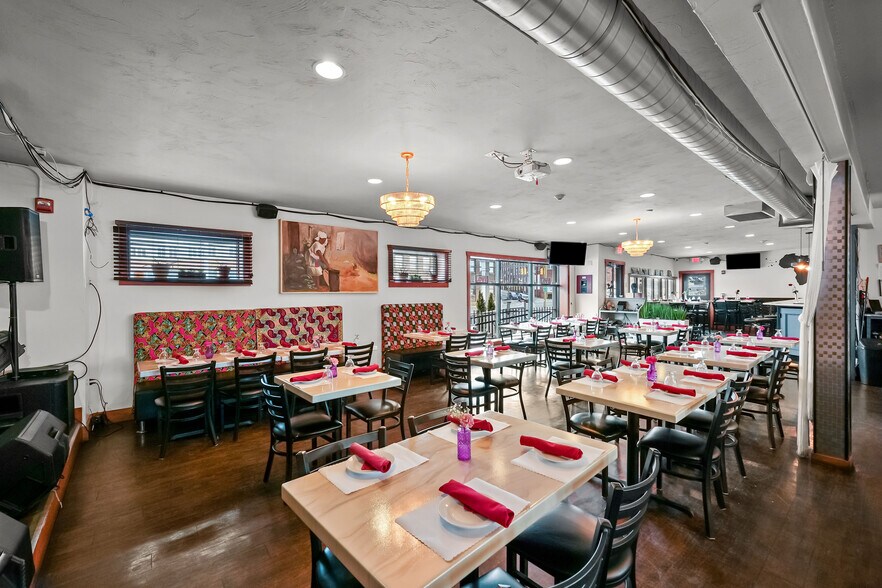 More Photos Of 1091 Main St, Pawtucket Restaurant For Sale