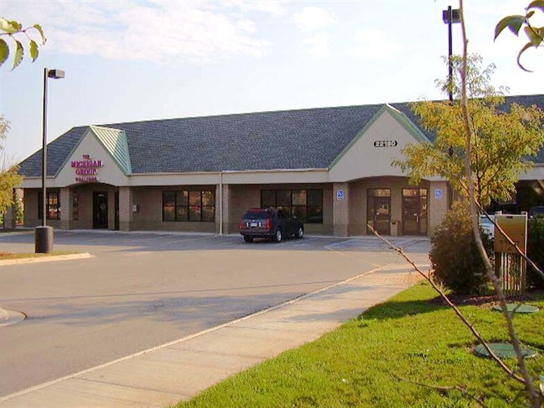 More Photos Of 22180 Pontiac Trl, South Lyon Office For Lease