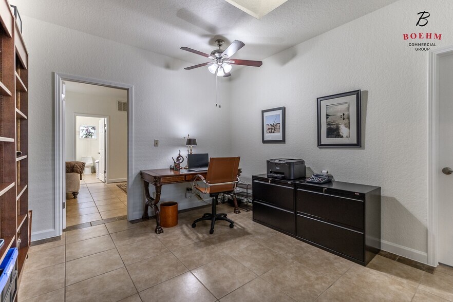 More Photos Of 50500 Interstate 10 W, Comfort Office For Sale