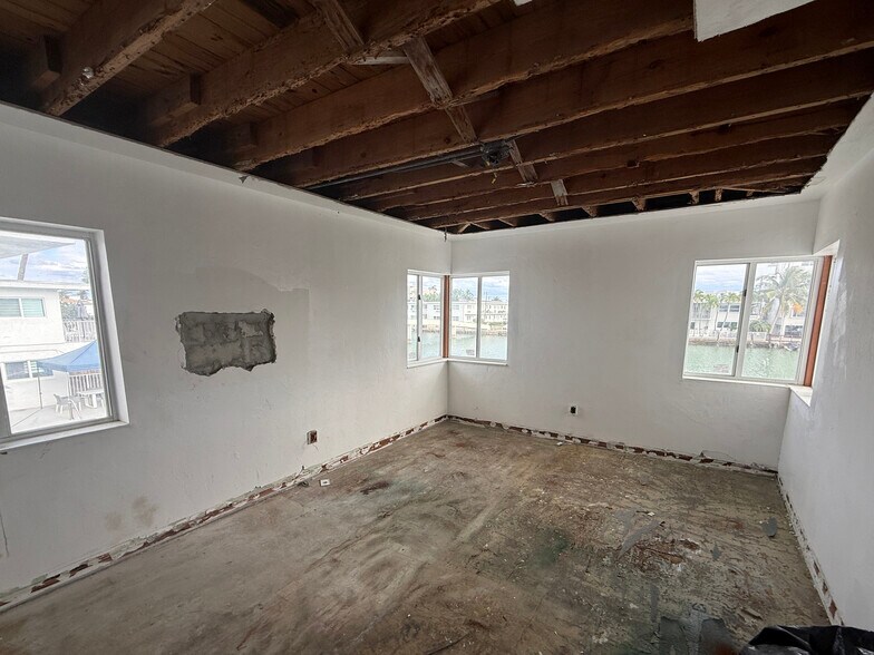 More Photos Of 8025 Crespi Blvd, Miami Beach Apartments For Sale