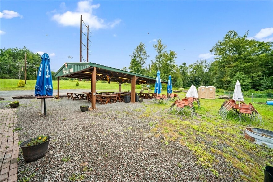 More Photos Of 2136 Lake Ariel Hwy, Lake Ariel Restaurant For Sale