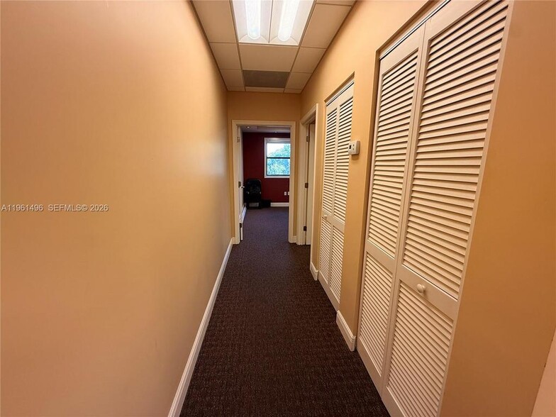 More Photos Of 2699 Stirling Rd, Fort Lauderdale Medical For Lease