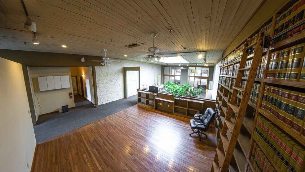 More Photos Of 8-12 Emory, Knoxville Office For Sale