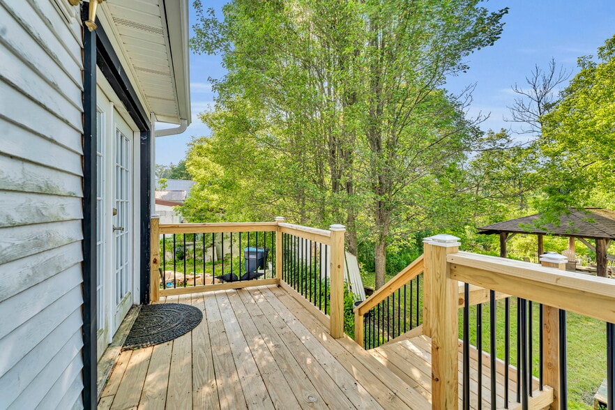 More Photos Of 7667 State Highway 80, Springfield Center Hotel For Sale