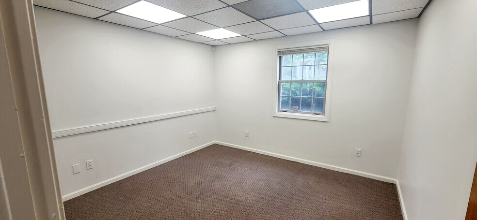 More Photos Of 149 Durham Rd, Madison Medical For Lease