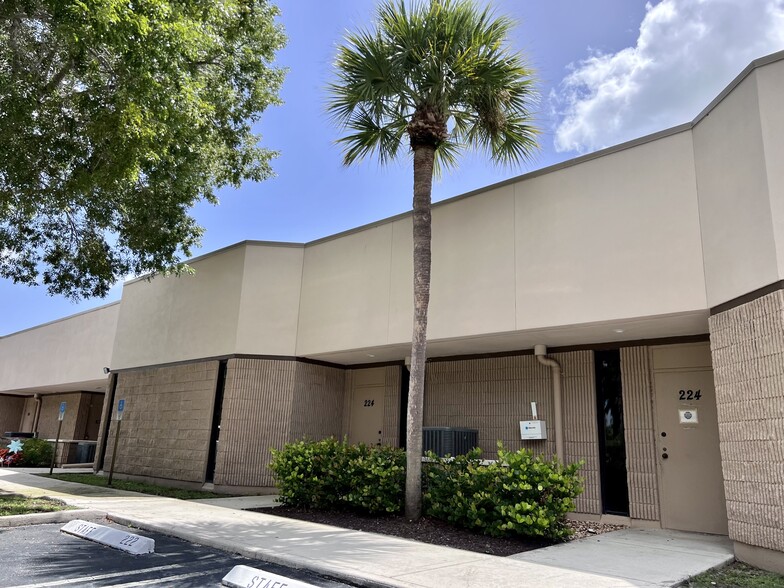 Primary Photo Of 13005 Southern Blvd, Loxahatchee Medical For Lease