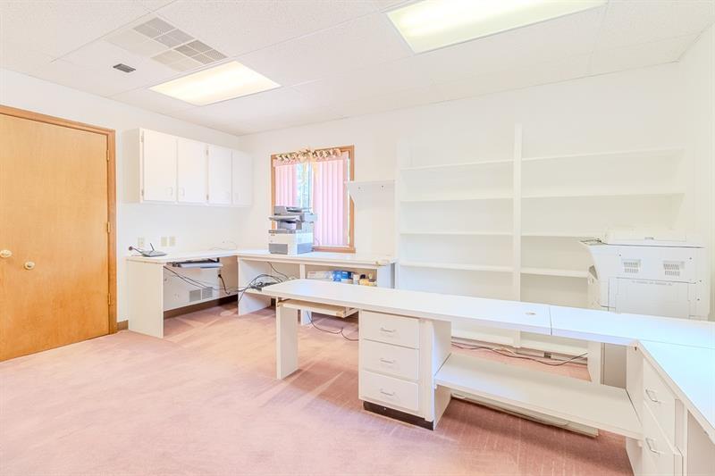 More Photos Of 1027 W Main St, Mount Pleasant Medical For Sale