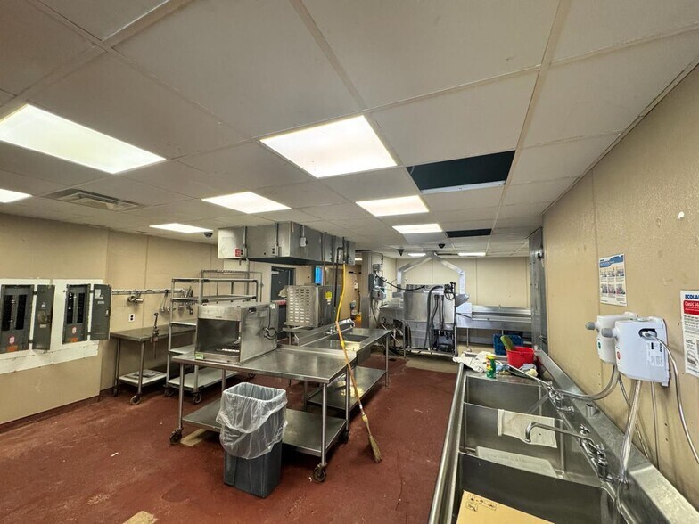 More Photos Of 1181 Stone Dr, Harrison Restaurant For Sale