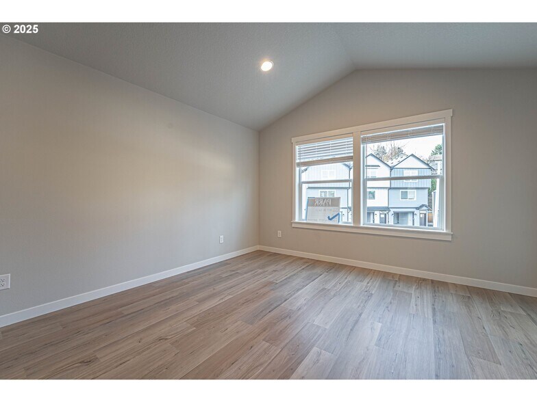 More Photos Of 4943 NE 2nd Ct, Vancouver Multifamily For Sale