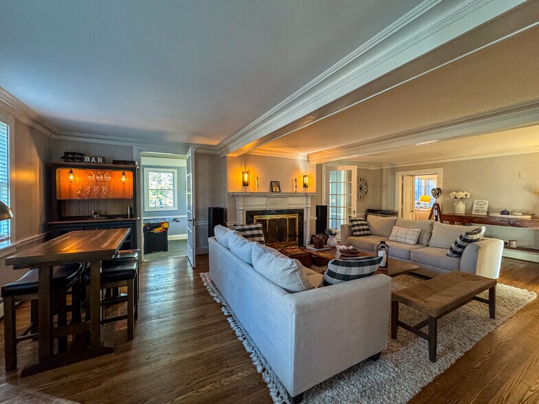 More Photos Of 24 Genesee St, New Berlin Specialty For Sale