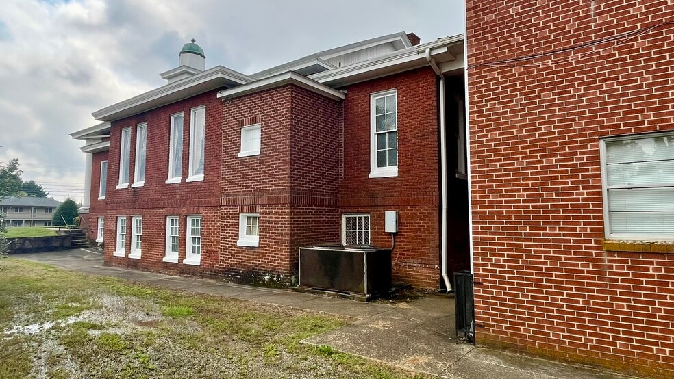 More Photos Of 1373 Delwood Dr SW, Lenoir Religious Facility For Sale