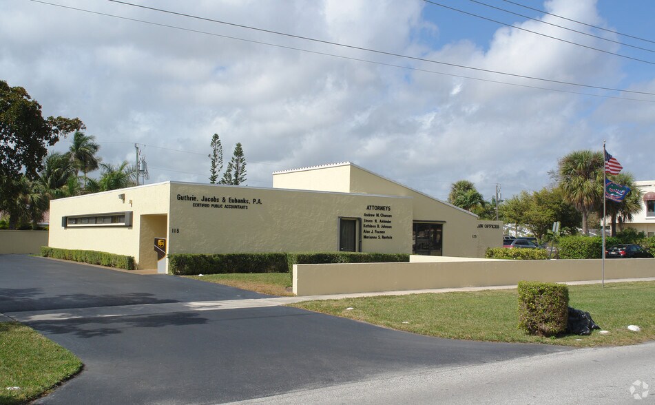 More Photos Of 115-125 N Crawford Blvd, Boca Raton Loft Creative Space For Lease