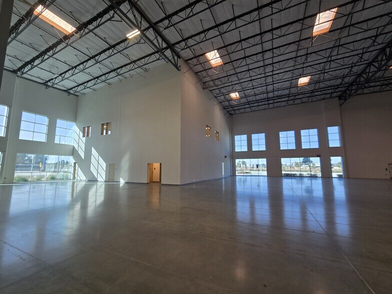 More Photos Of 23840-23842 Rider St, Perris Distribution For Lease
