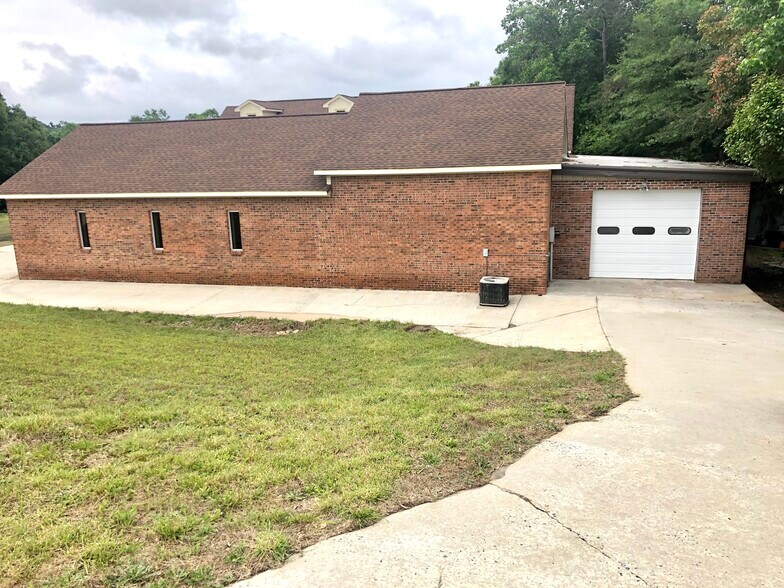 More Photos Of 1222 Hardin Rd, Dallas Manufacturing For Lease