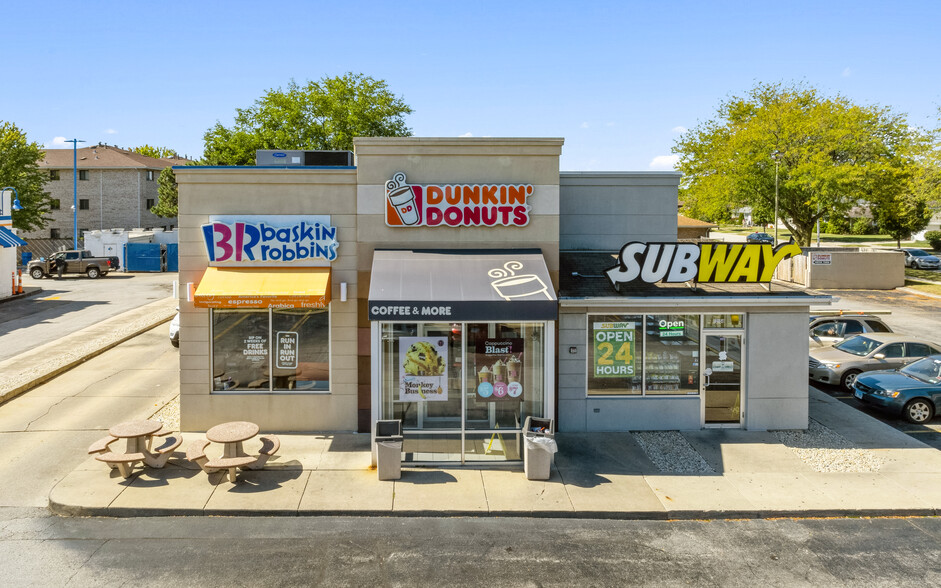 Primary Photo Of 12150 S Cicero Ave, Alsip Fast Food For Sale