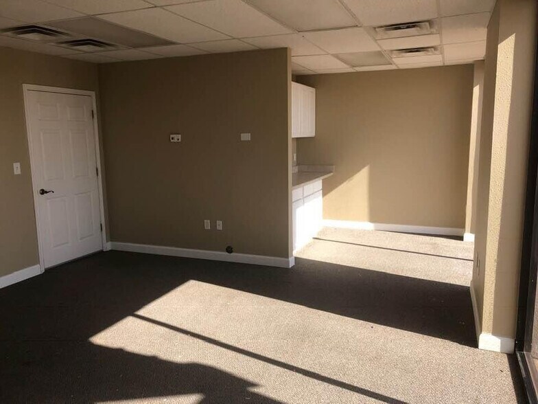 More Photos Of 5023 Princeton Ave, Midland Office For Lease
