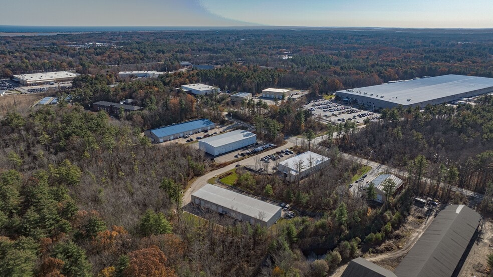 More Photos Of 95 Ledge Rd, Seabrook Service For Lease