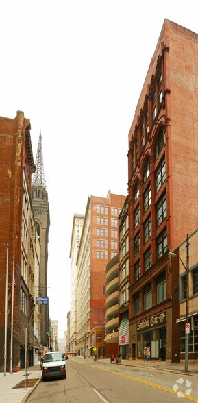 More Photos Of 635-641 Smithfield St, Pittsburgh Office For Sale