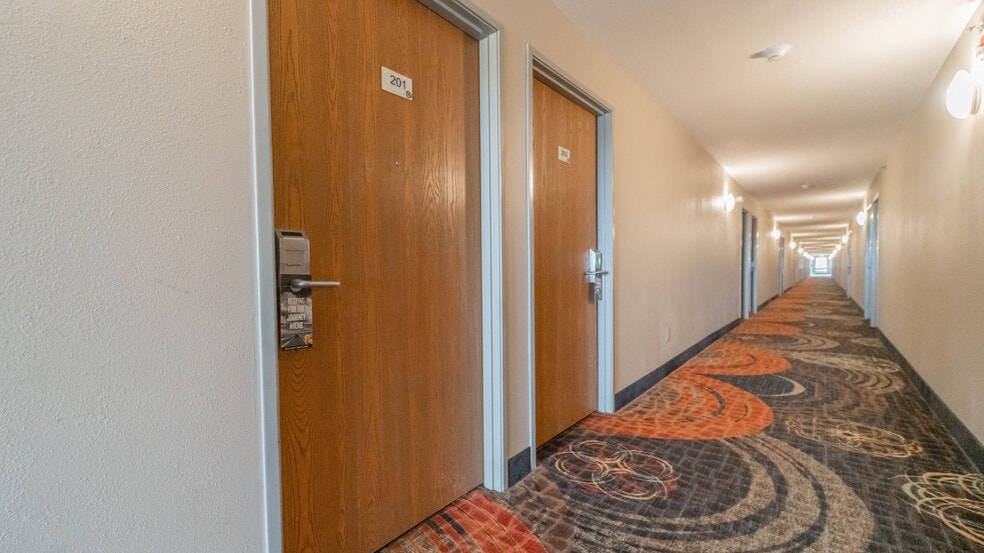 More Photos Of 3005 John Howell Dr, Valparaiso Hotel For Sale