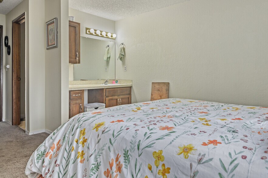 More Photos Of 6310 49th Dr NE, Marysville Multifamily For Sale