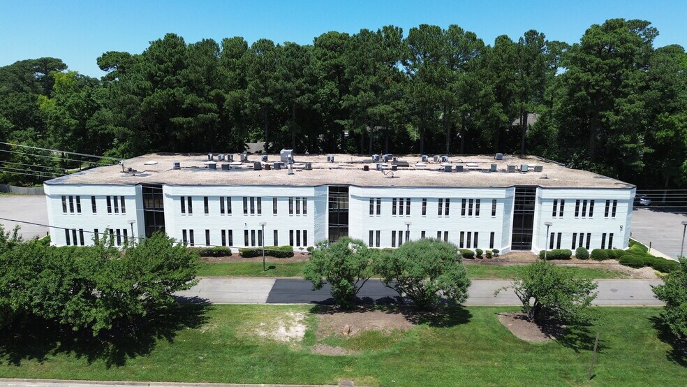 More Photos Of 1206 Laskin Rd, Virginia Beach Office For Lease