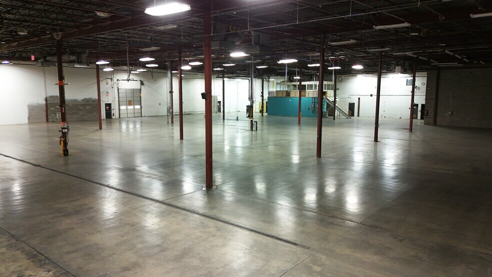 More Photos Of 21 Elm St, Watervliet Manufacturing For Sale