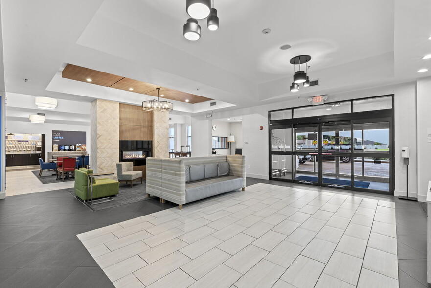 More Photos Of 3115 Central Mall Dr, Port Arthur Hotel For Sale