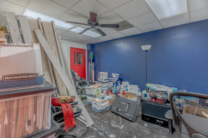 More Photos Of 301 Burke Ave, Jonesboro Warehouse For Sale