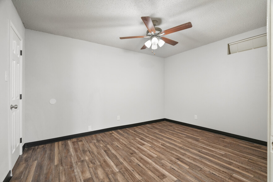 More Photos Of 1805 S Y St, Fort Smith Apartments For Sale