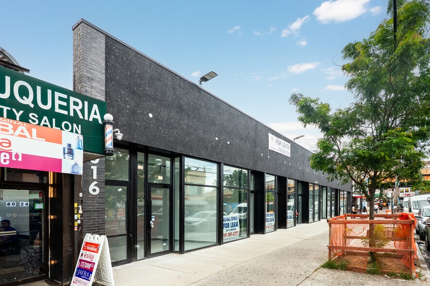 More Photos Of 40-16 National St, Corona Storefront For Lease