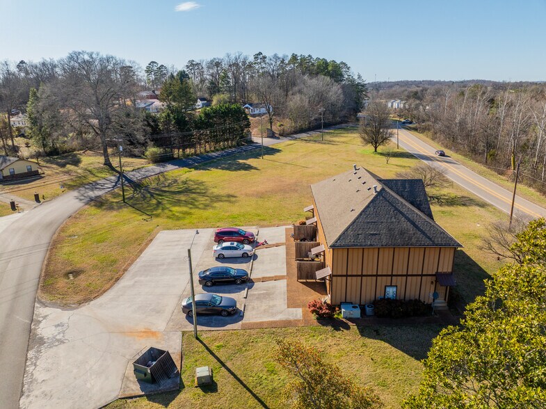 More Photos Of 2133 W Madison Ave, Athens Apartments For Sale