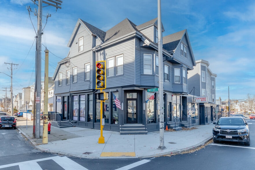 More Photos Of 90-96 Main St, Malden Storefront Retail Residential For Lease