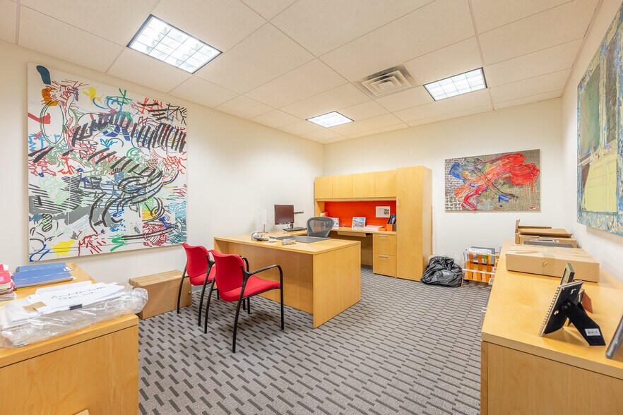 More Photos Of 8950 127th St, Richmond Hill Warehouse For Sale